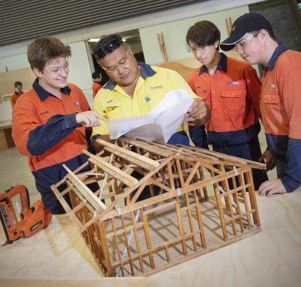 Construction students at Tec-NQ