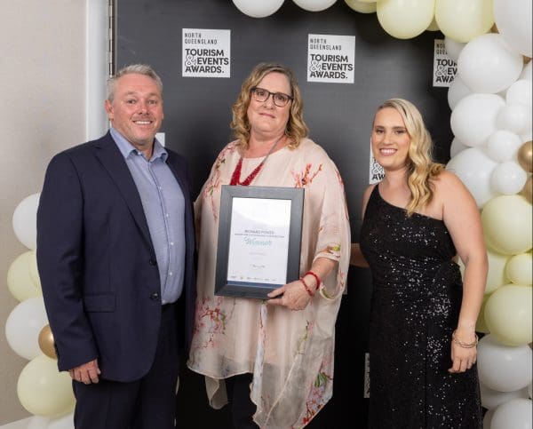 Laurie Murphy winner of tourism award